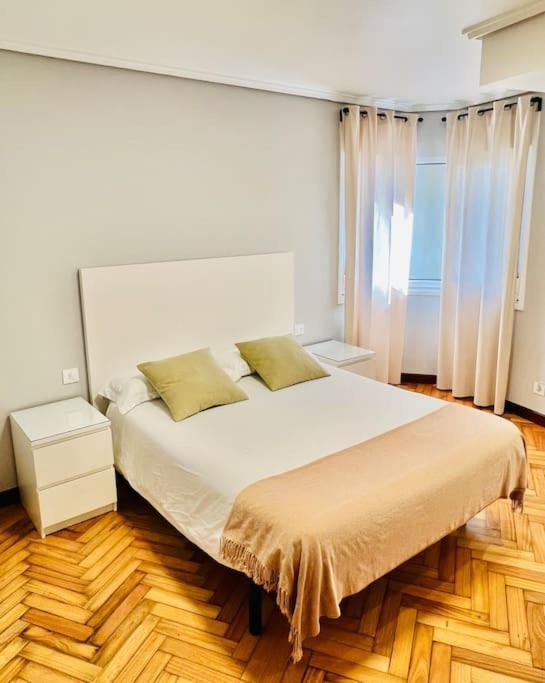 Apartamento En El Centro De Vigo 2 Habitaciones 외부 사진