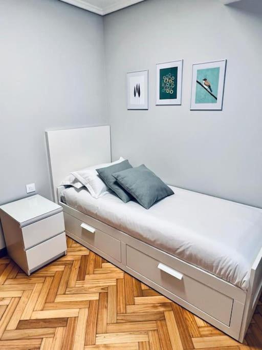 Apartamento En El Centro De Vigo 2 Habitaciones 외부 사진
